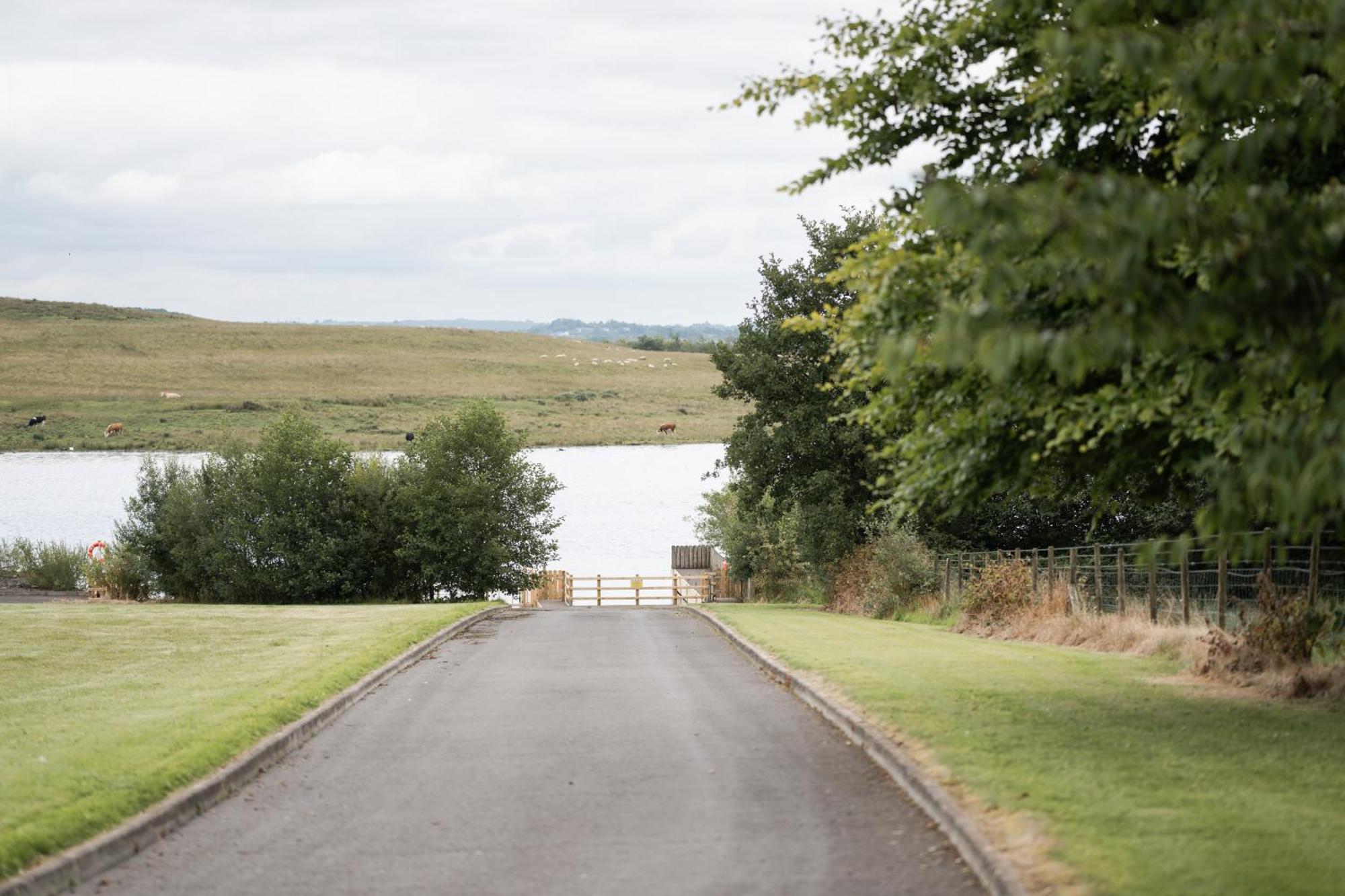 Lakescape - Waterfront Self- Catering Cabins Enniskillen Exterior photo
